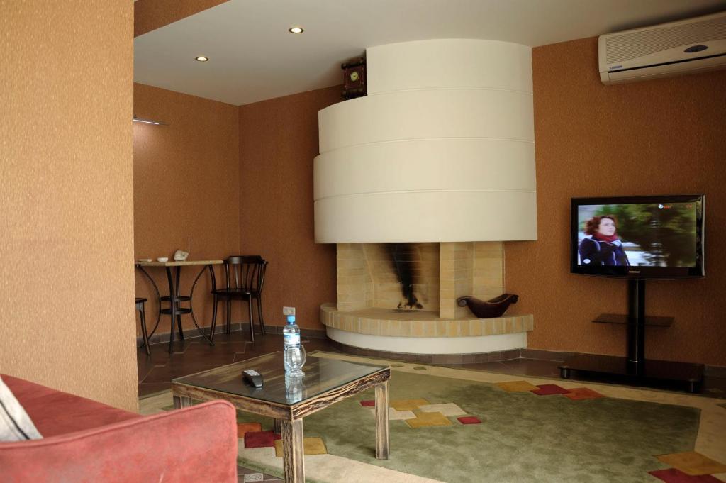 Prestige Palace - Esquisse Hotel Tbilisi Room photo