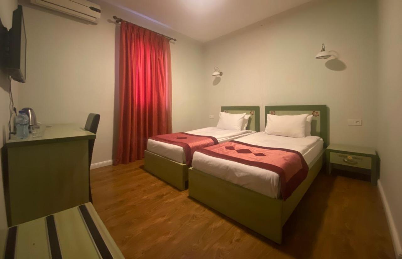 Prestige Palace - Esquisse Hotel Tbilisi Room photo
