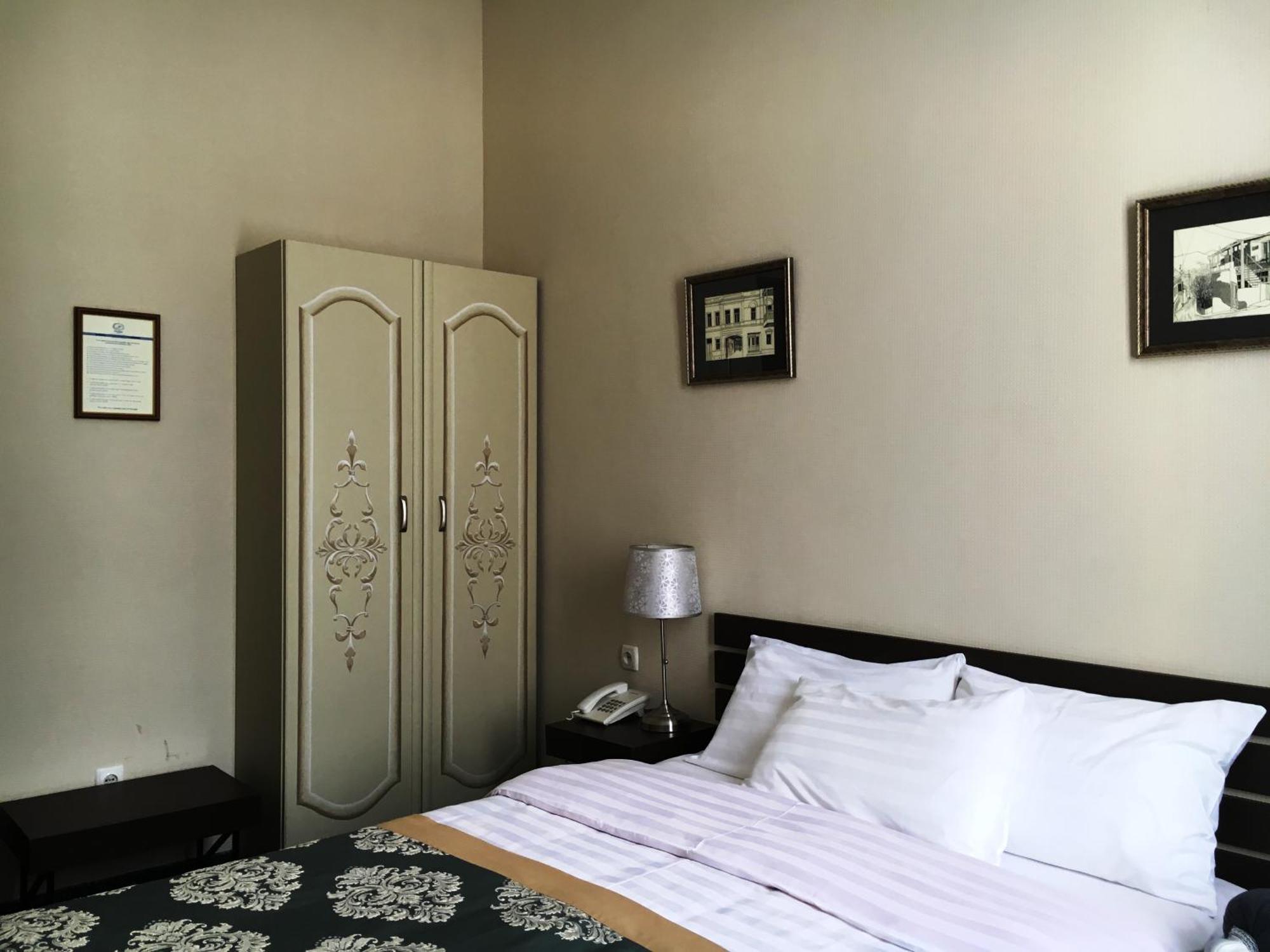 Prestige Palace - Esquisse Hotel Tbilisi Room photo