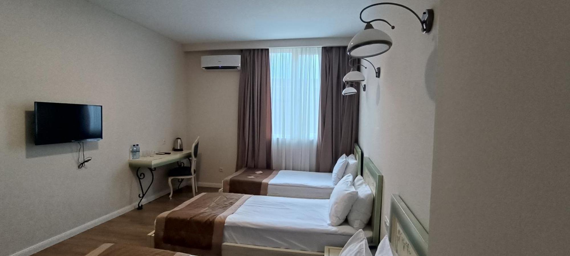 Prestige Palace - Esquisse Hotel Tbilisi Room photo