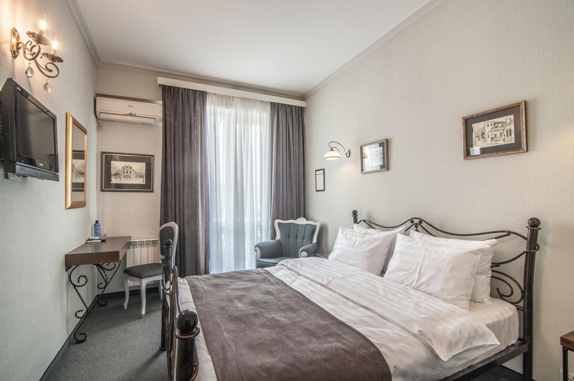Prestige Palace - Esquisse Hotel Tbilisi Room photo
