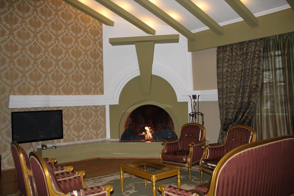 Prestige Palace - Esquisse Hotel Tbilisi Room photo
